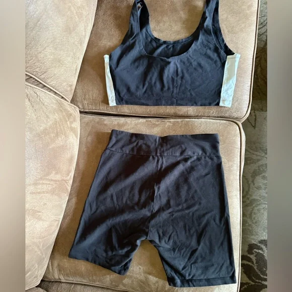 Puma Black and White Athletic Set - Picture 2 of 5